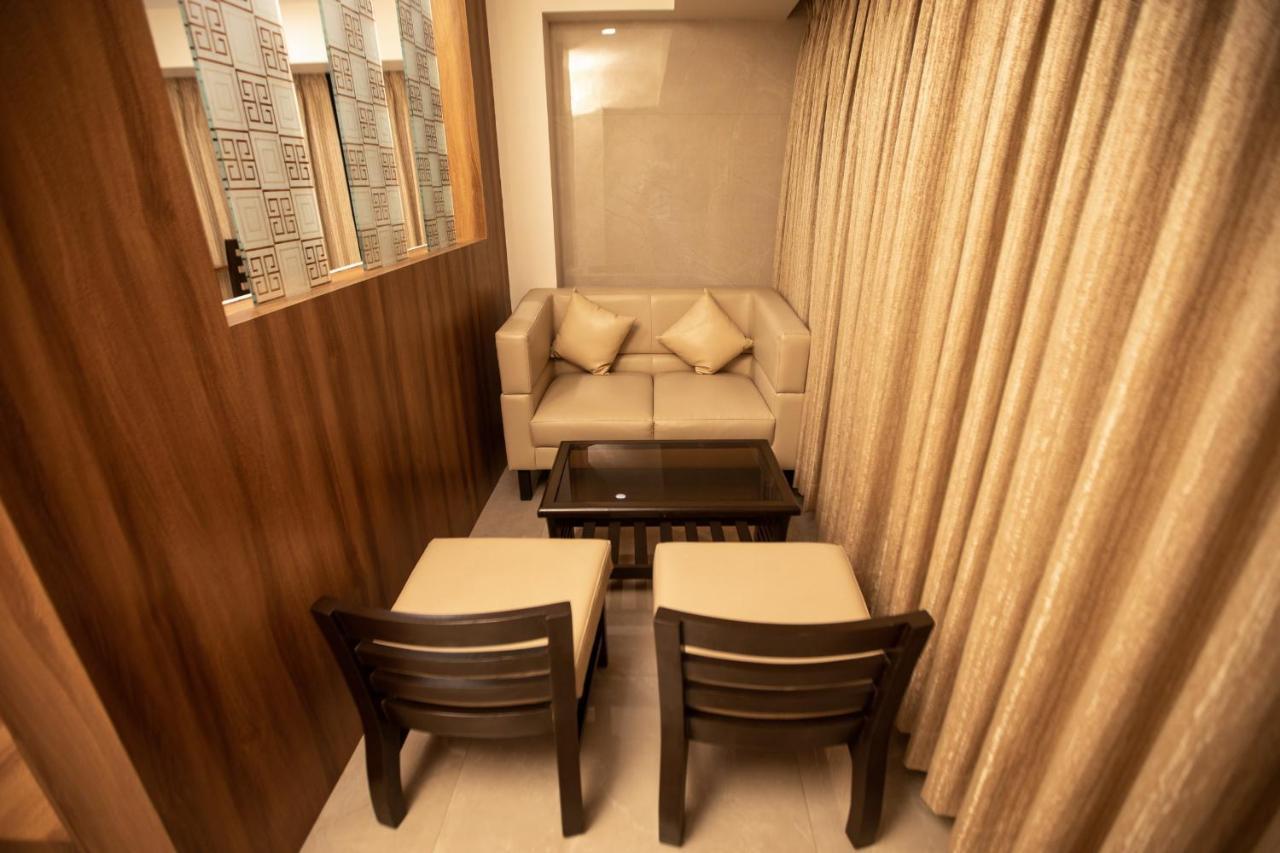 Hotel Naaz Executive Bombaim Exterior foto