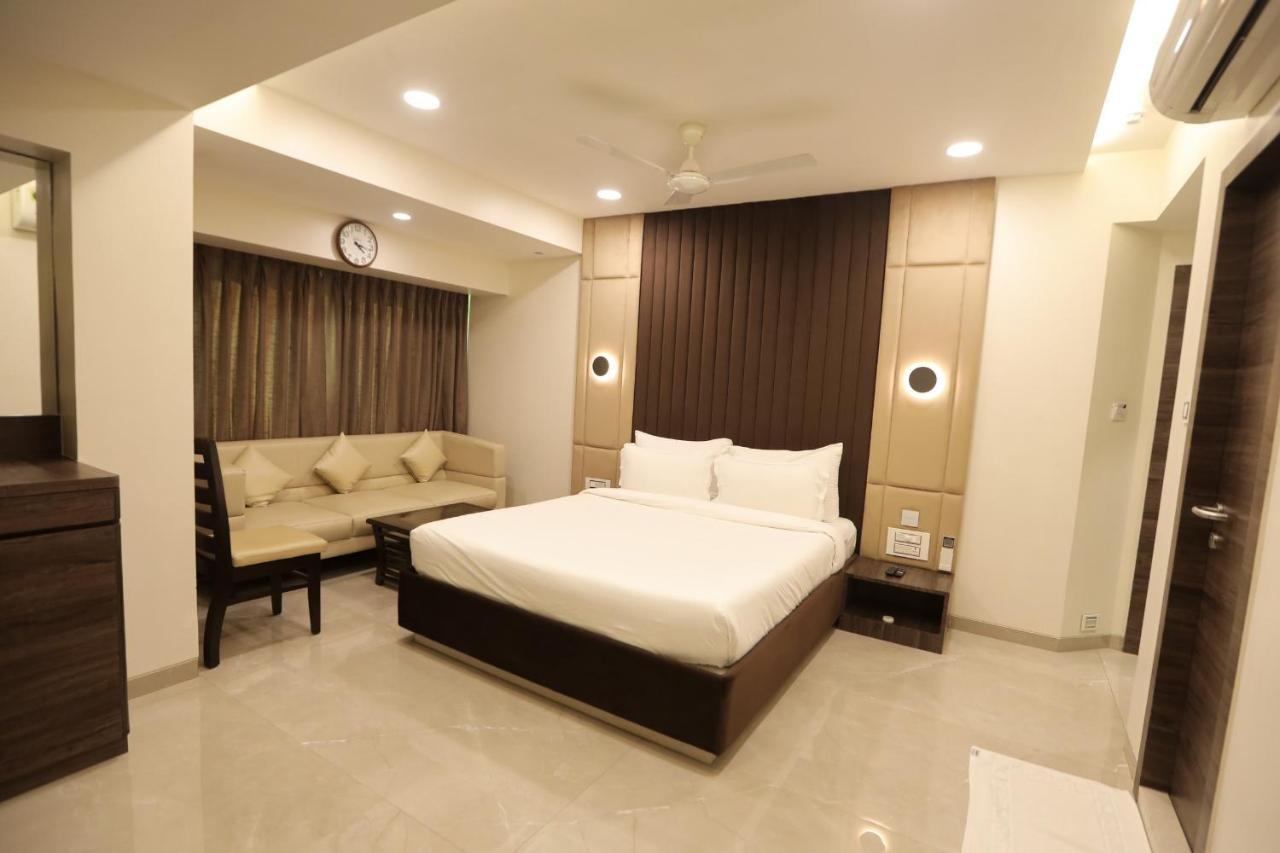 Hotel Naaz Executive Bombaim Exterior foto