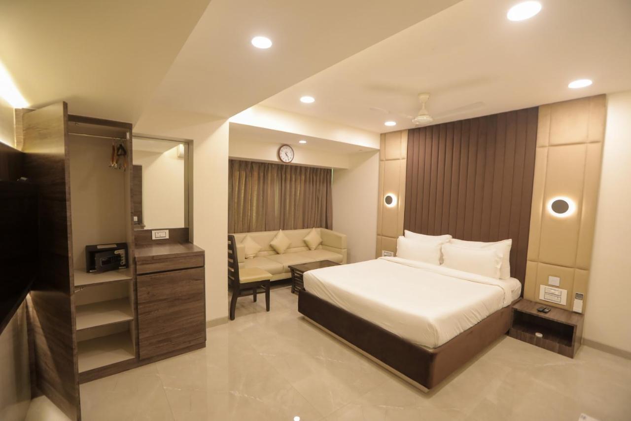 Hotel Naaz Executive Bombaim Exterior foto