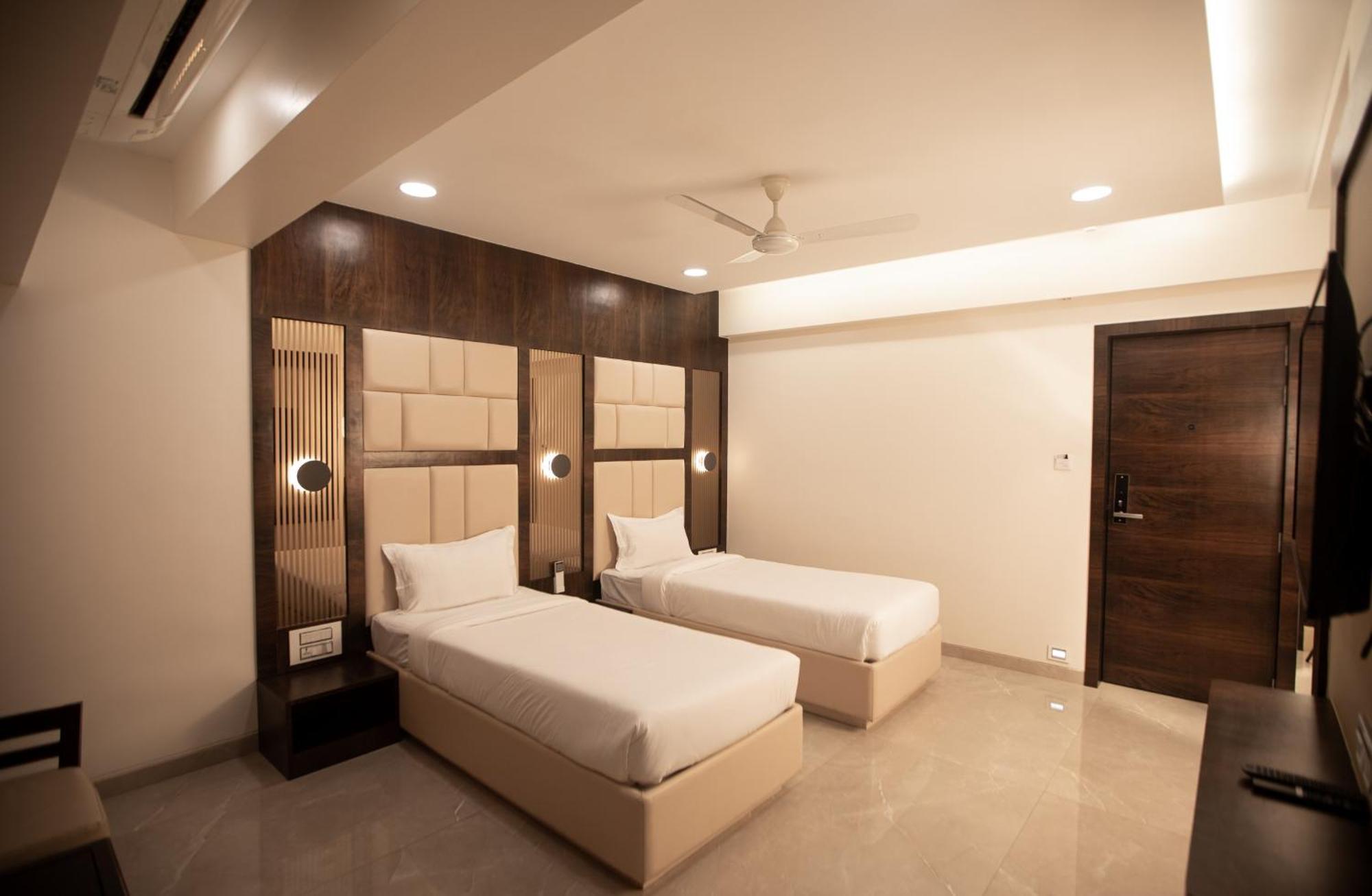 Hotel Naaz Executive Bombaim Exterior foto