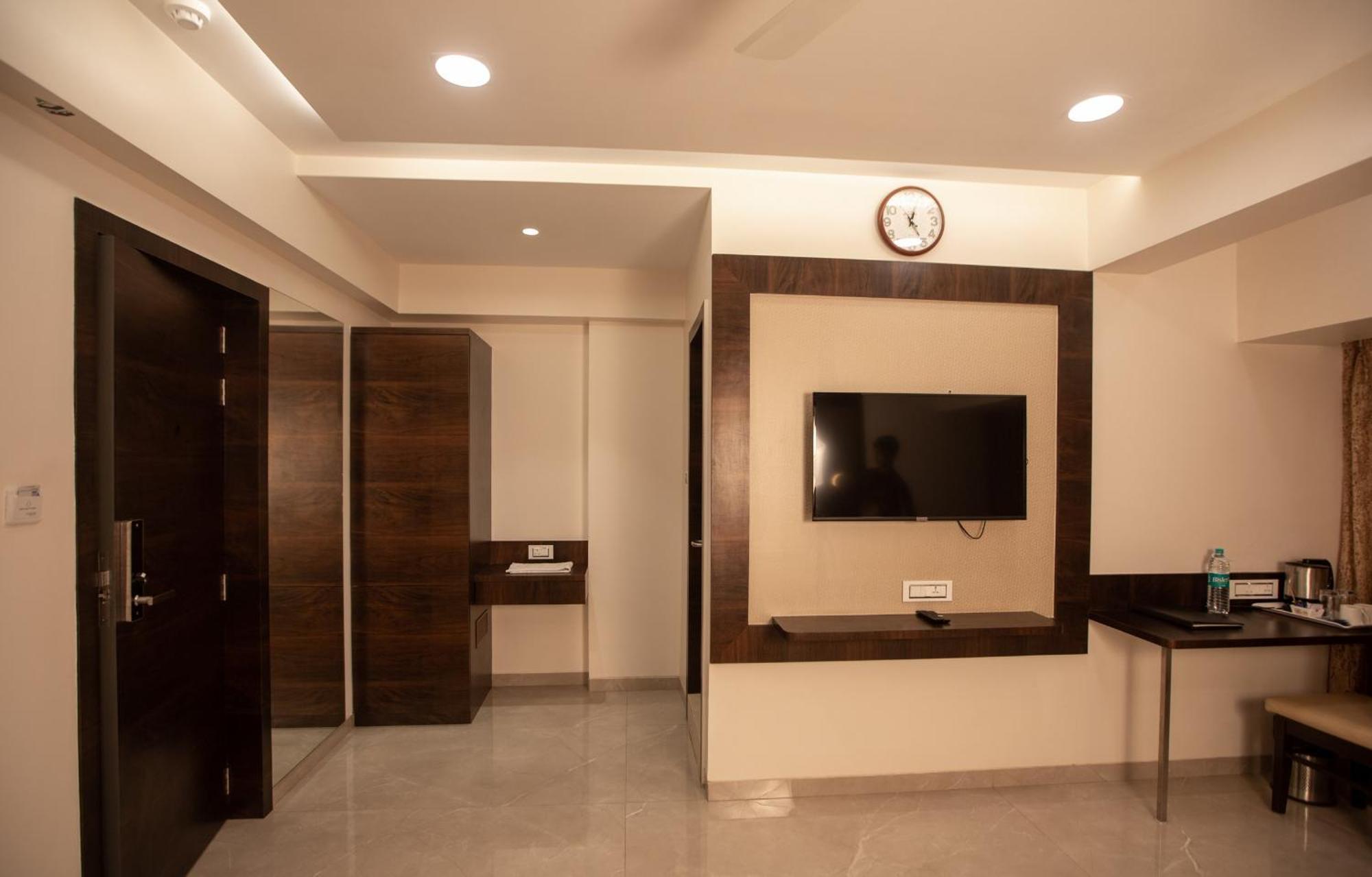 Hotel Naaz Executive Bombaim Exterior foto