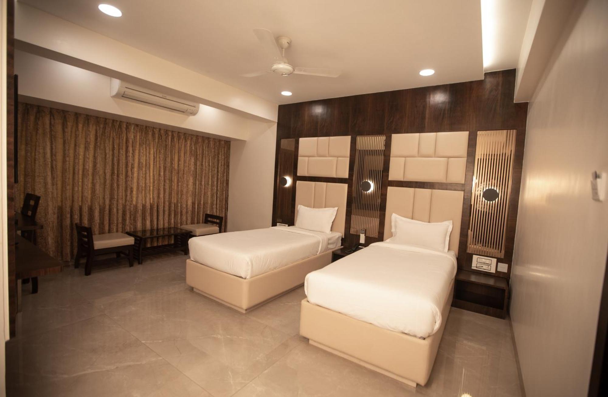 Hotel Naaz Executive Bombaim Exterior foto